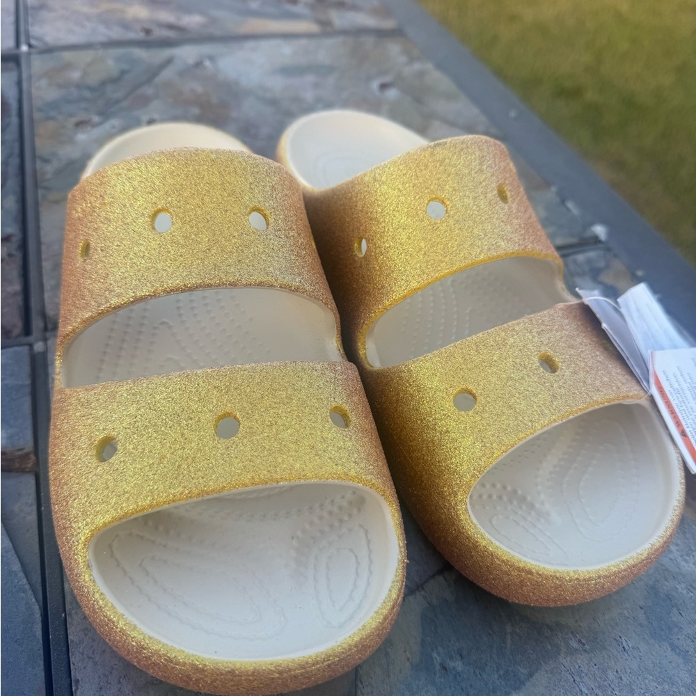 CROCS Classic Iridescent Glitter Sandal 2.0